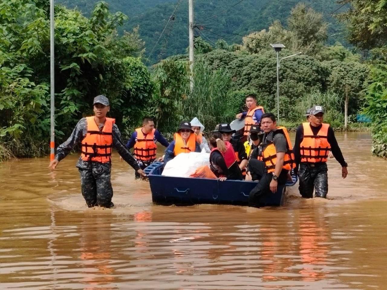 กองทัพอากาศใจบุญ ทุ่มสุดกำลังช่วยชีวิตทุกชีวิตในแม่แตง