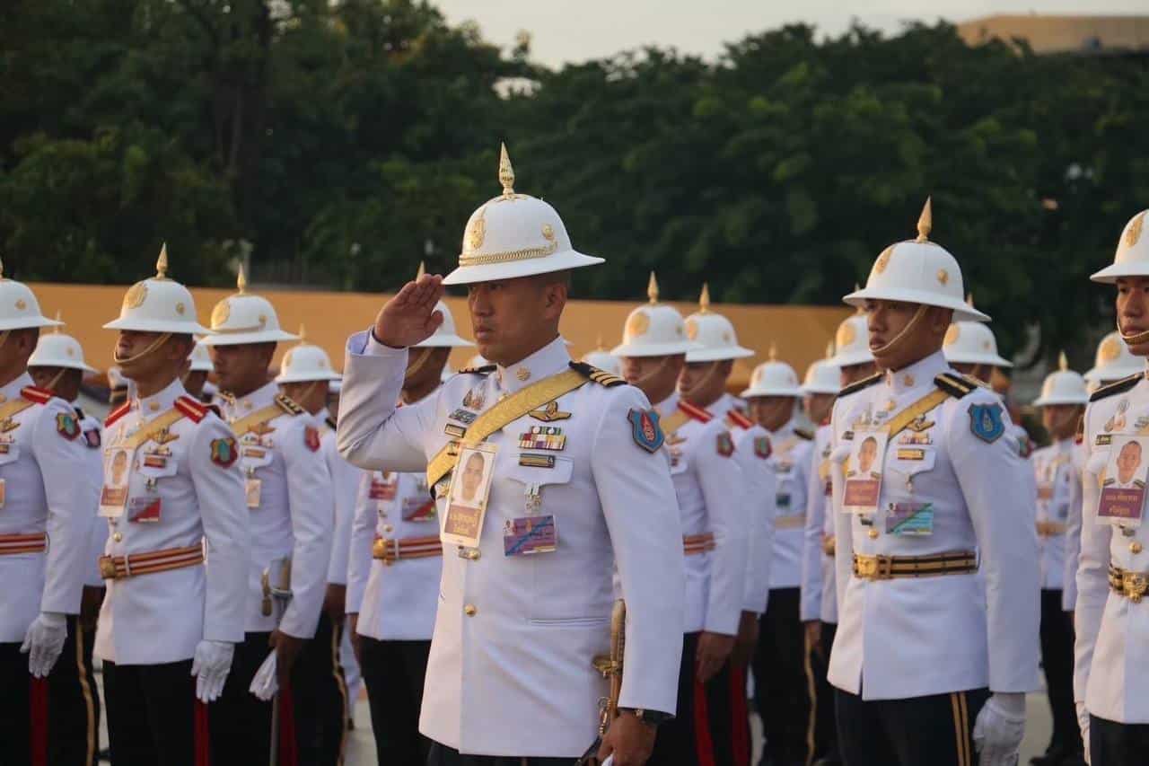 บินตามรอยพระยุคลบาท นายเรืออากาศนวมินทกษัตริยาธิราช ร่วมแสดงความจงรักภักดี