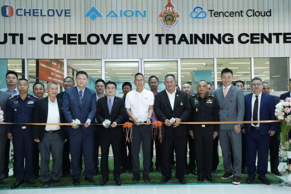 กองบิน ๑ ร่วมผลักดันนวัตกรรมไทย มหกรรมวิชาการ RMUTI EXPO 2024