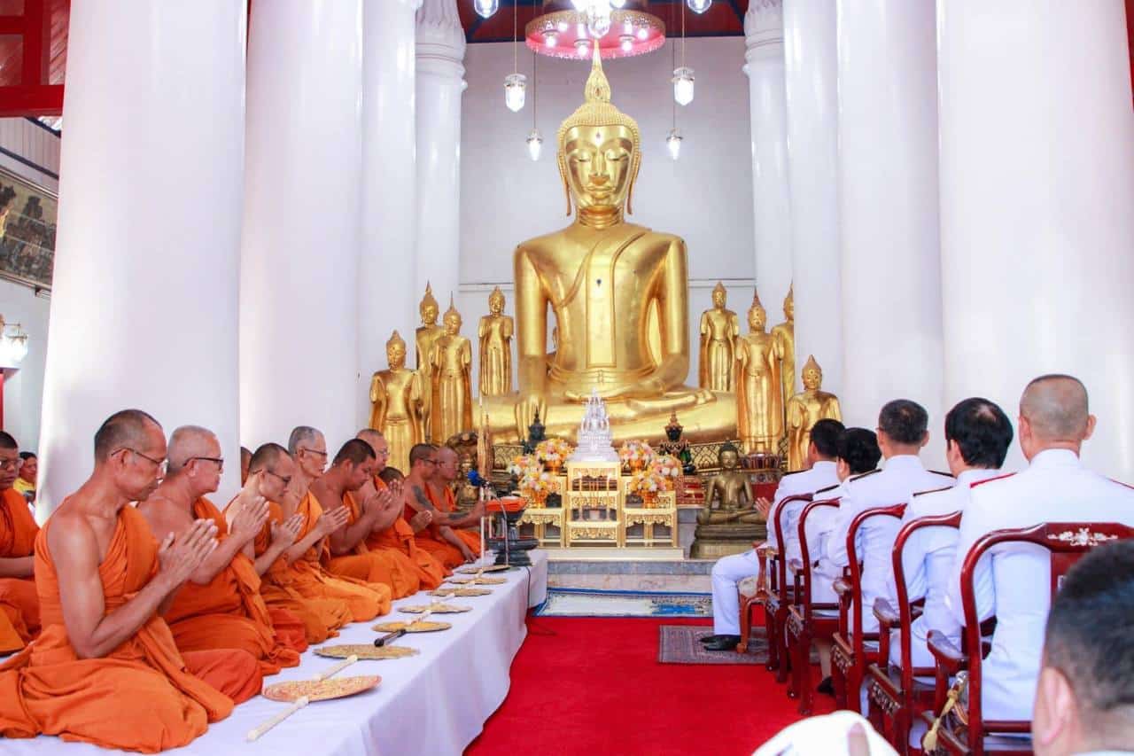 กองบิน ๑ ร่วมสืบสานประเพณีไทย ถวายผ้ากฐินพระราชทาน ณ วัดบึง