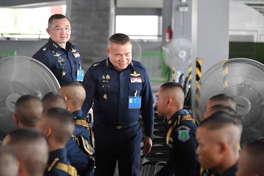 ทหารอากาศสวนสนามแสดงพลังสามัคคี ถวายพระเกียรติในโอกาสสำคัญ