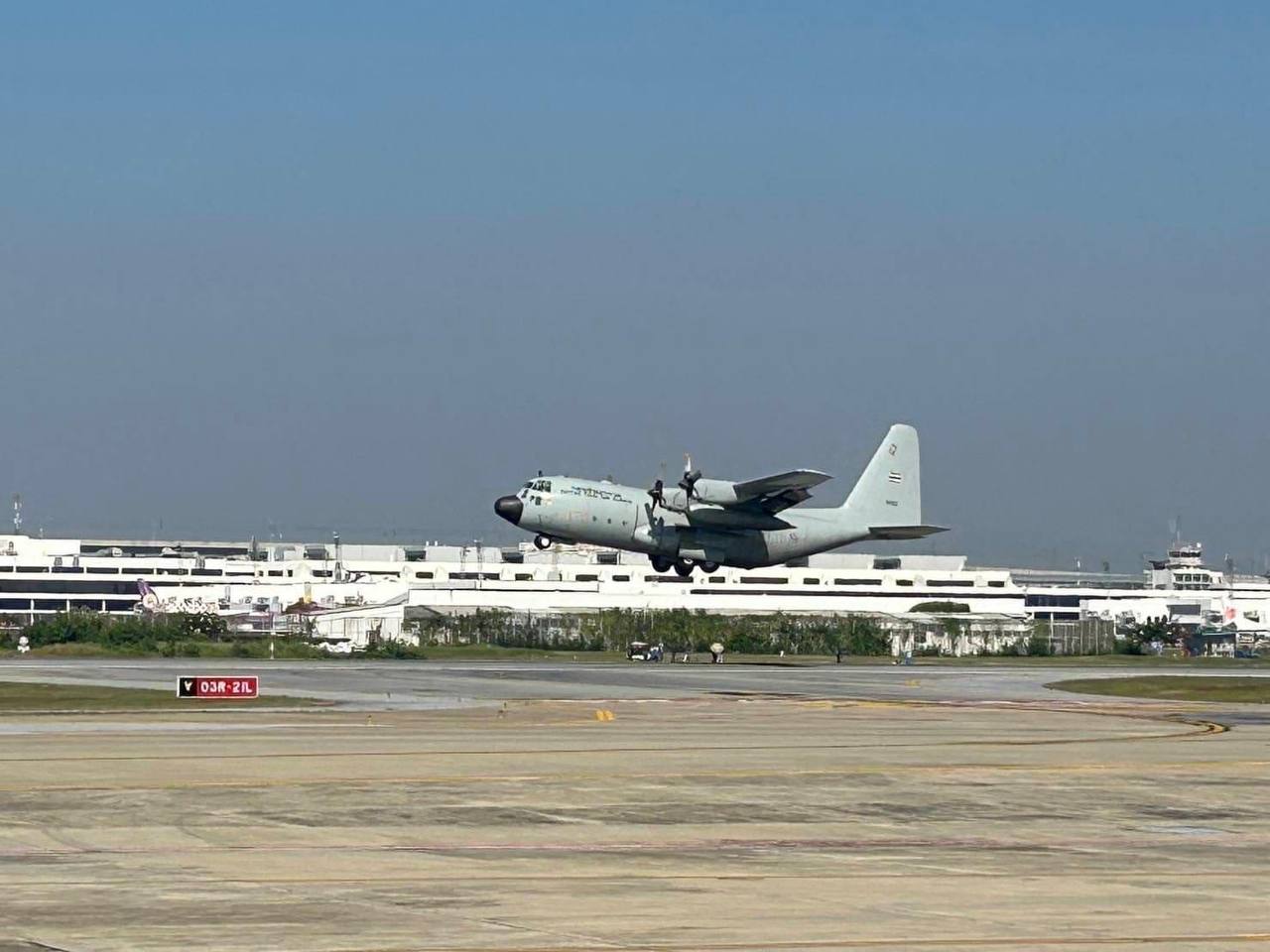 กองทัพอากาศผนึกกำลังหน่วยซีล บินตรงช่วยเหลือผู้ประสบภัยน้ำท่วมภาคใต้