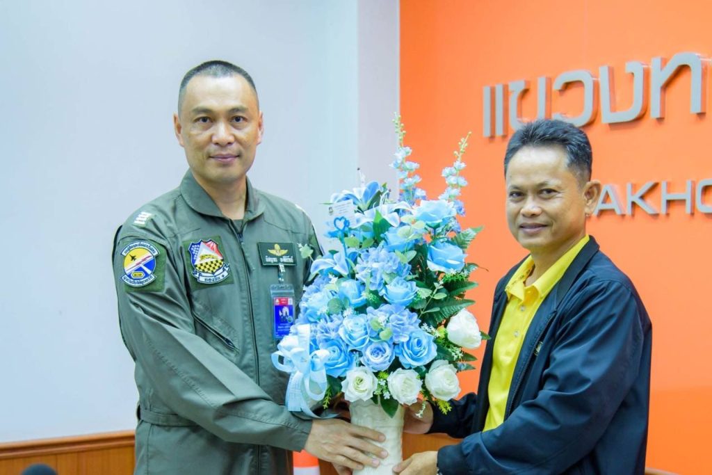 กองบิน ๑ สร้างสัมพันธ์อันดี เยี่ยมคำนับผู้อำนวยการแขวงทางหลวงนครราชสีมาที่ ๓