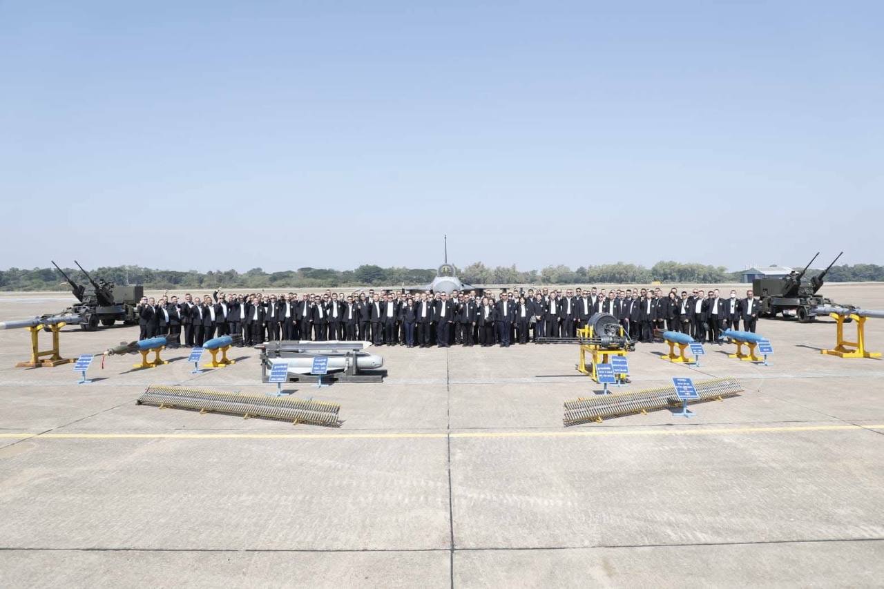 วิทยาลัยการทัพเรือศึกษาดูงานกองบิน ๑ สร้างความร่วมมืออันแข็งแกร่ง