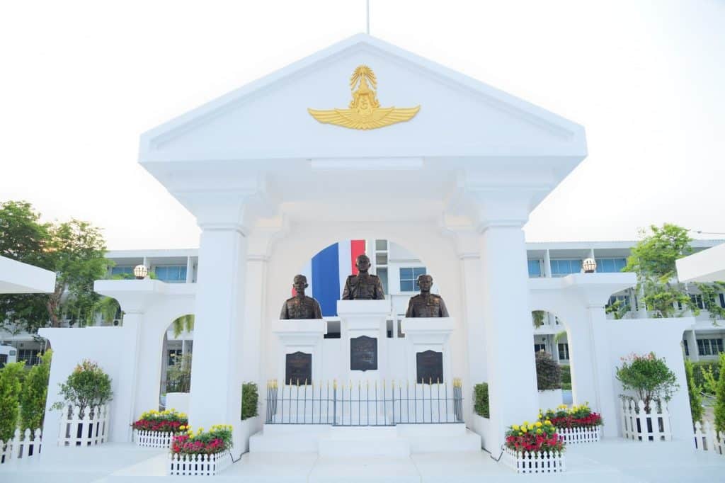 ทอ. บวงสรวง เปิดอนุสาวรีย์อดีตผู้บัญชาการ เสริมสร้างขวัญกำลังใจ
