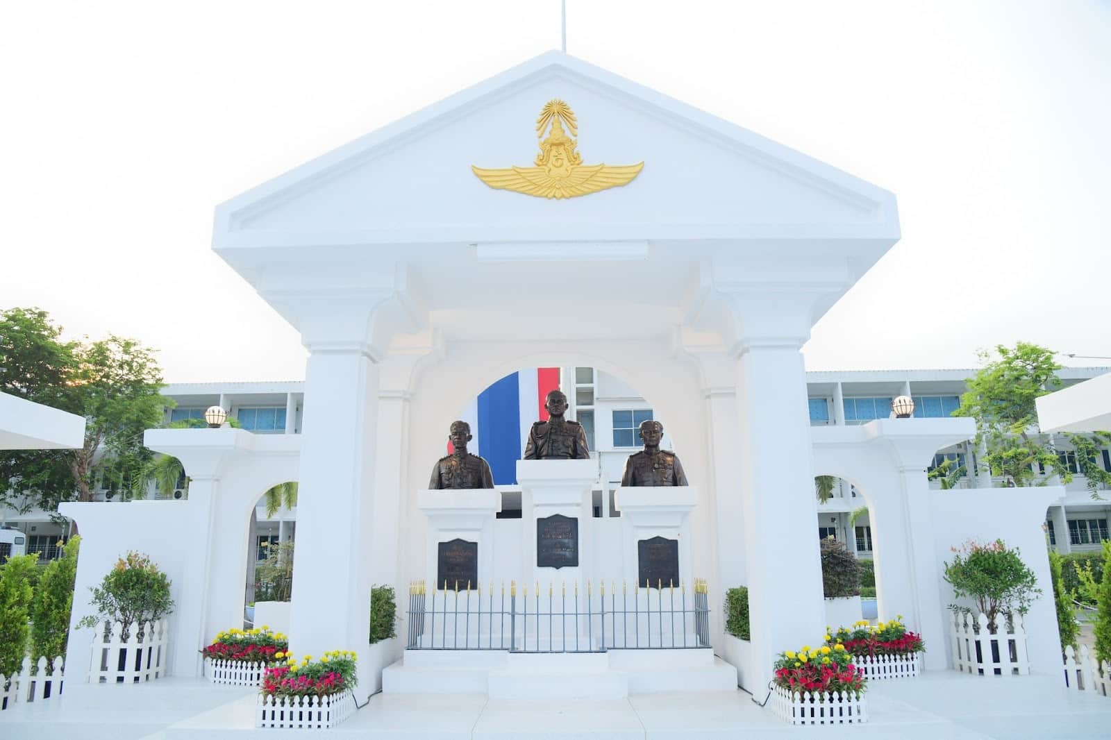 ทอ. บวงสรวง เปิดอนุสาวรีย์อดีตผู้บัญชาการ เสริมสร้างขวัญกำลังใจ