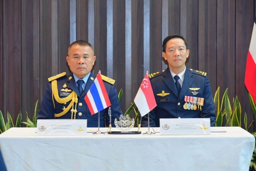 ผู้บัญชาการทหารอากาศไทยเยือนสิงคโปร์